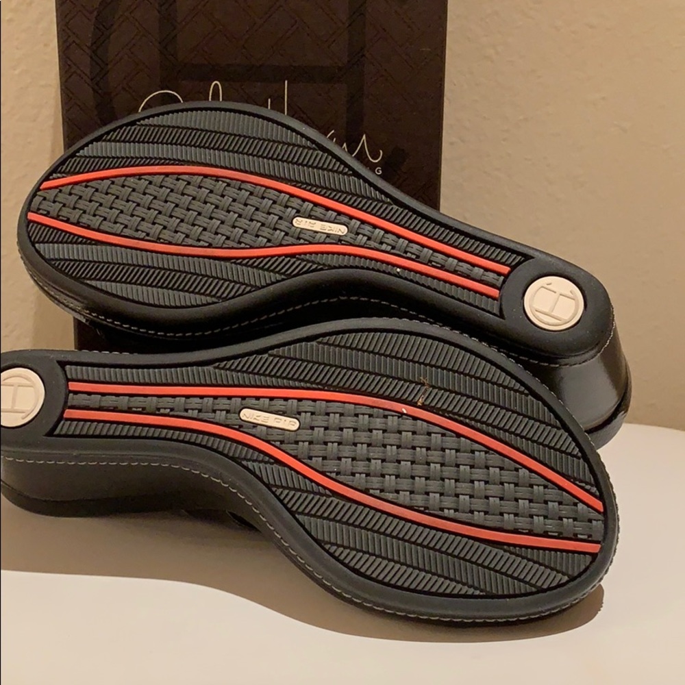 Shoes - Picture 6 of 7